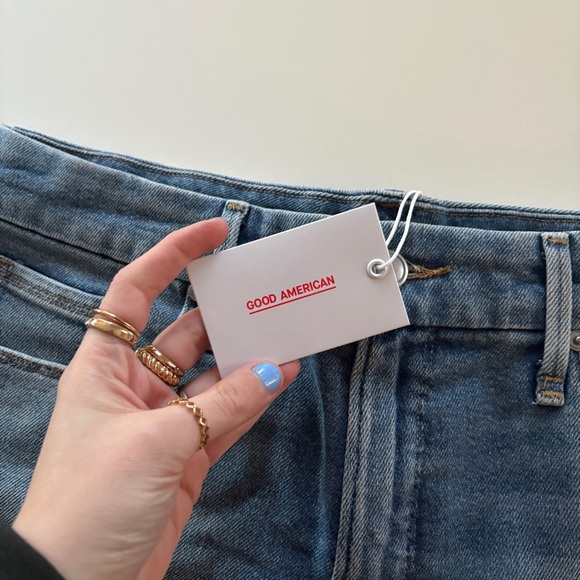 NWT Good American Good Curve Denim Shorts - Picture 5 of 8